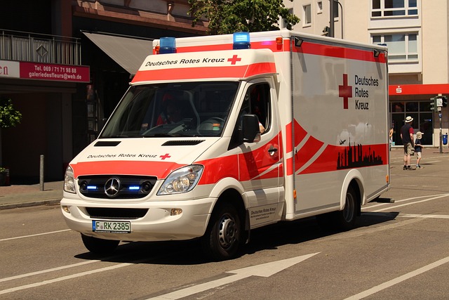 emergency-chiropractor-treatment-640x480-99773143.jpeg