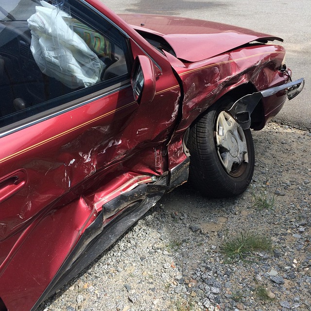 rear-end-car-collision-640x480-87352799.jpeg
