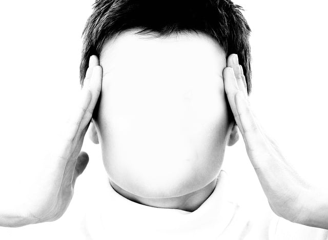 Navigating Auto Accident Headaches: Chiropractor-Guided Migraine Relief